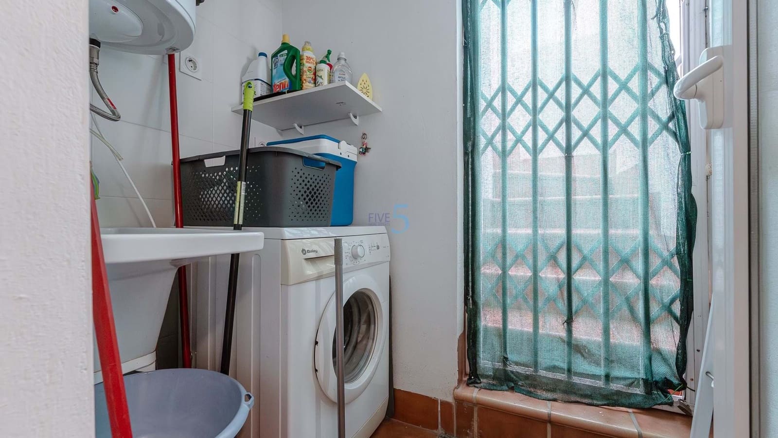 Apartamento de 2 habitaciones en Villamartin en venta con piscina garaje - 224.900 € (Ref: 9240918)