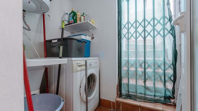 2 soverom Leilighet til salgs i Villamartin, Orihuela med svømmebasseng garasje - € 224 900 (Ref: 9240918)