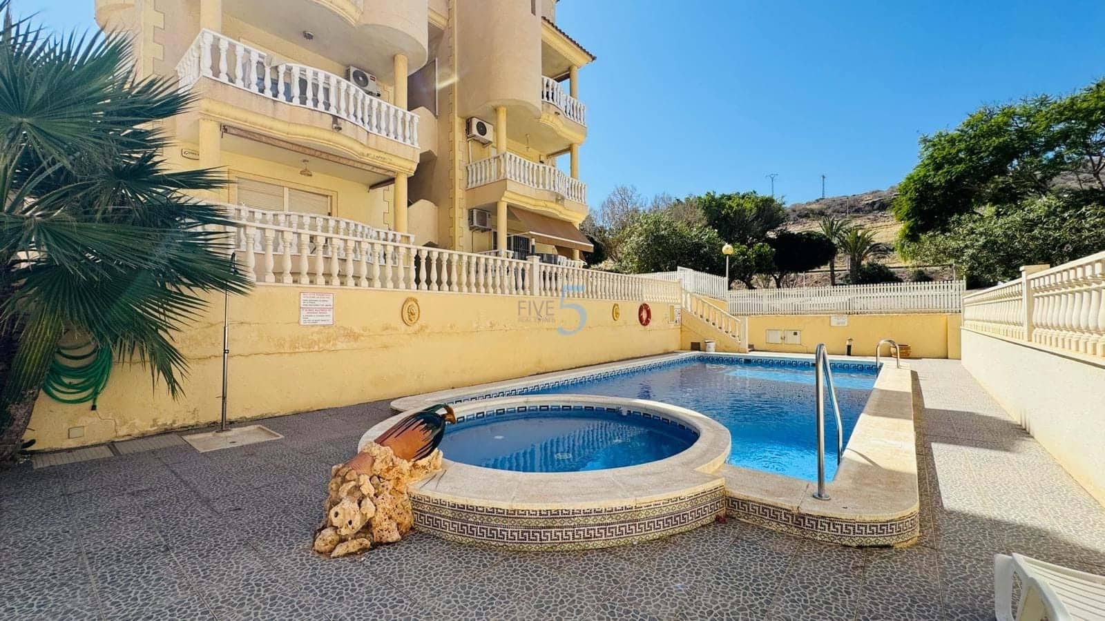 3 bedroom Apartment for sale in Guardamar del Segura with pool - € 210,000 (Ref: 9242366)