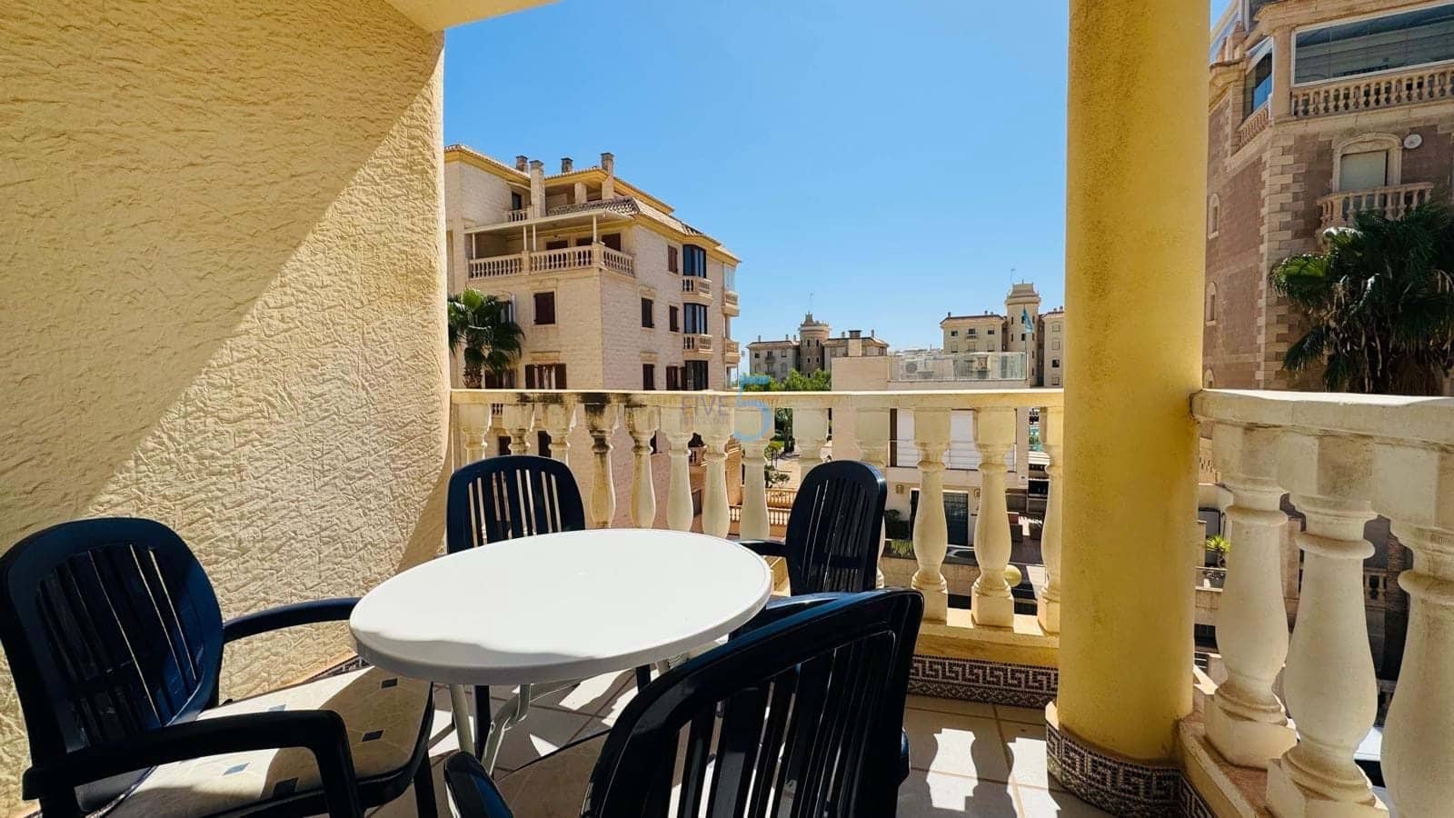 3 bedroom Apartment for sale in Guardamar del Segura with pool - € 210,000 (Ref: 9242366)