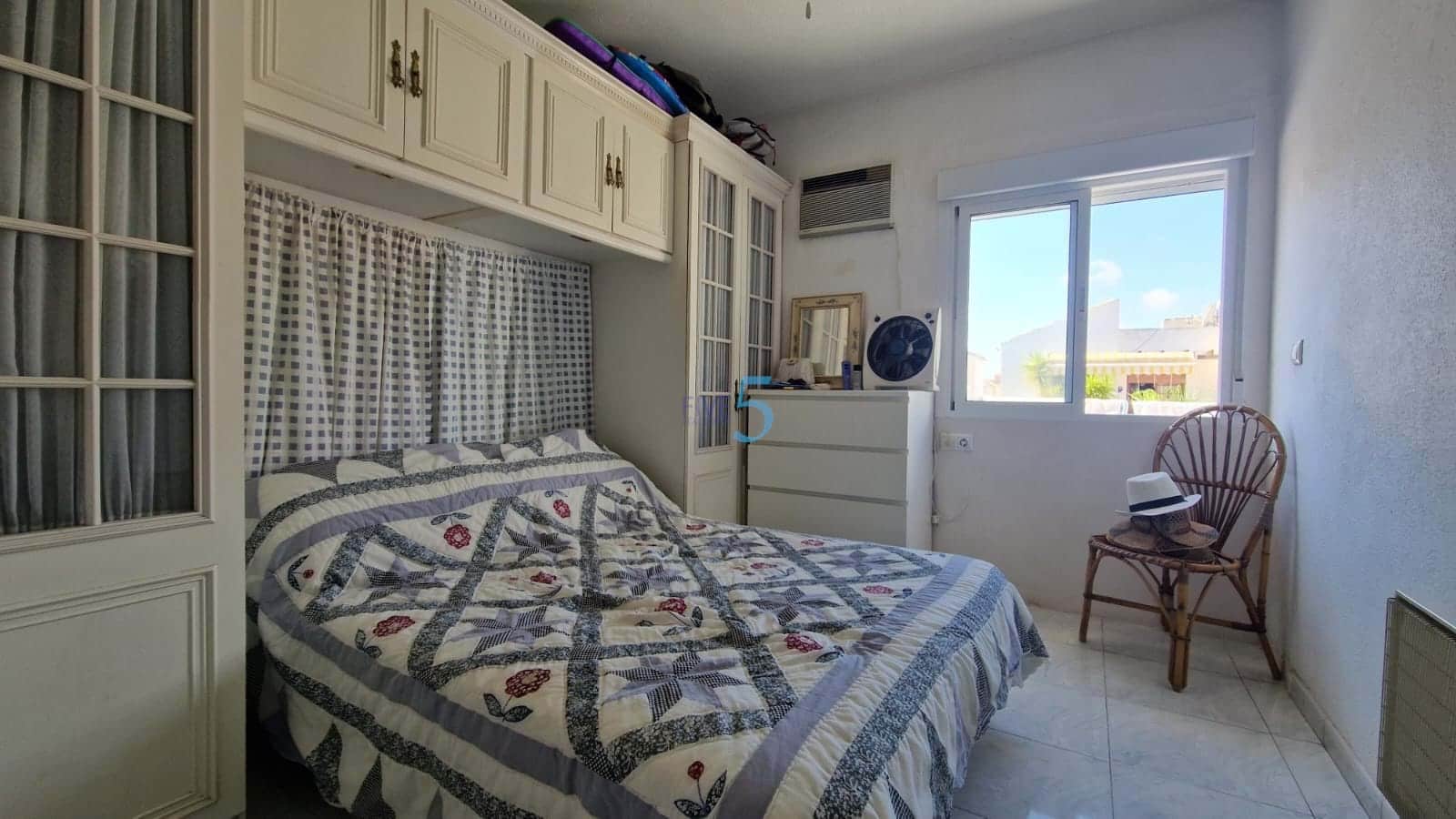 1 soverom Leilighet til salgs i Torrevieja med svømmebasseng - € 119 999 (Ref: 9245602)