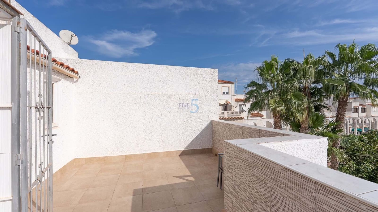 2 chambre Maison de Ville à vendre à Torrevieja avec piscine - 165 000 € (Ref: 9245775)