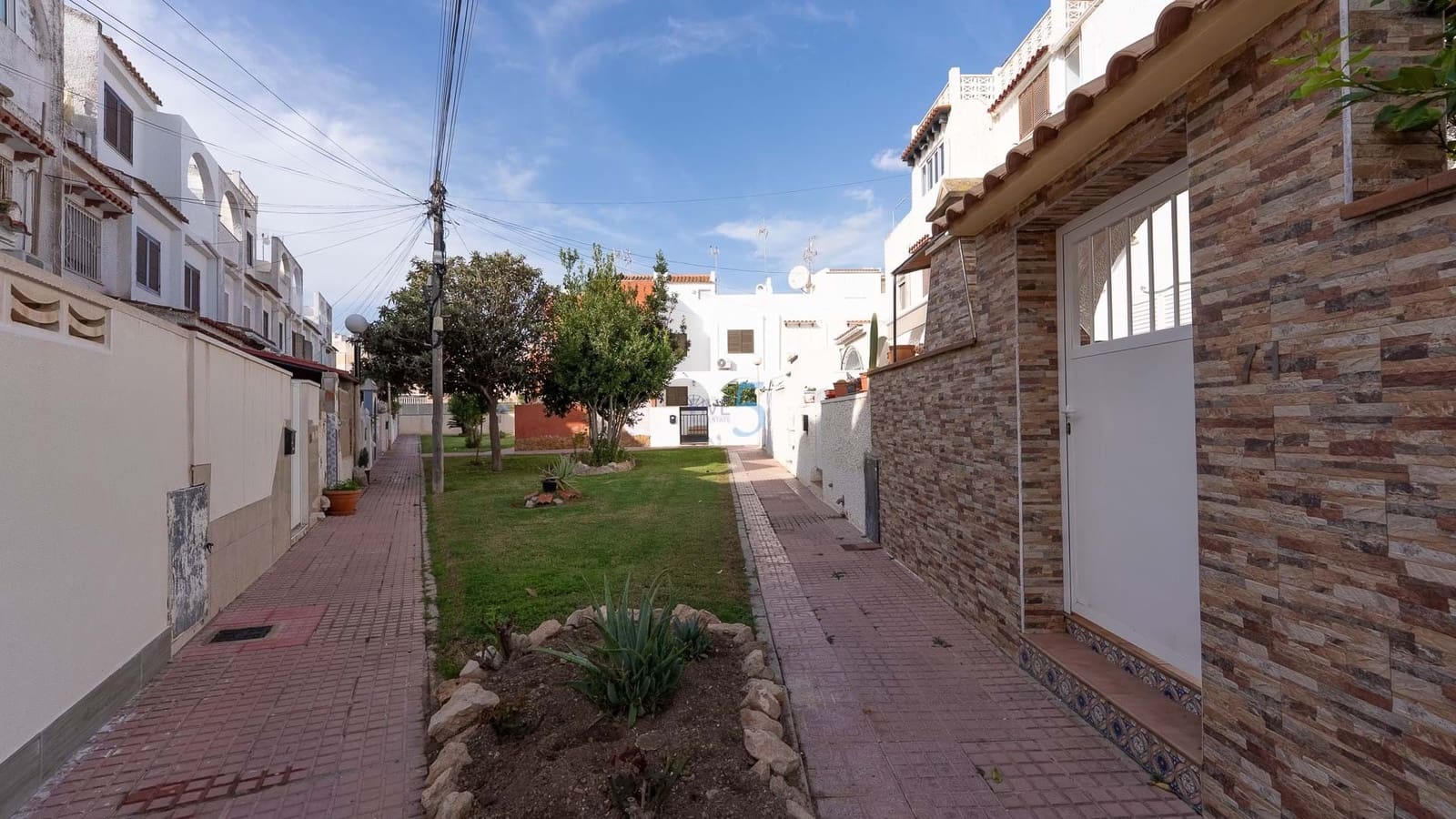 2 chambre Maison de Ville à vendre à Torrevieja avec piscine - 165 000 € (Ref: 9245775)