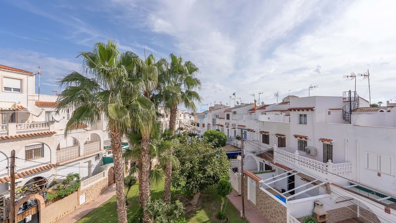 2 chambre Maison de Ville à vendre à Torrevieja avec piscine - 165 000 € (Ref: 9245775)