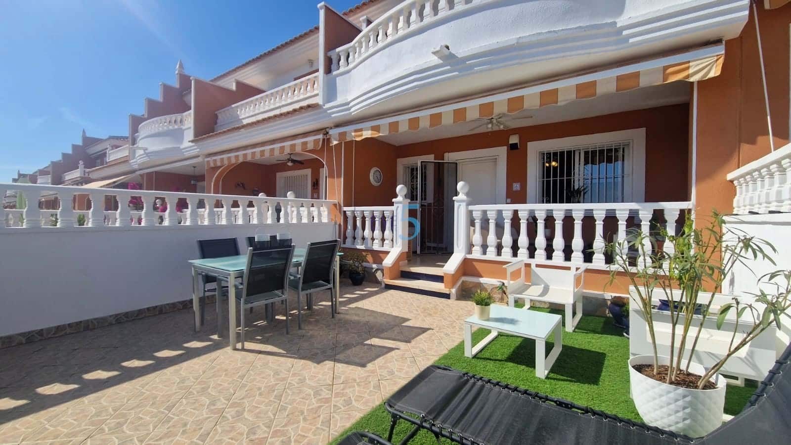 3 makuuhuone Omakotitalo myytävänä paikassa Ciudad Quesada mukana uima-altaan - 249 999 € (Ref: 9249055)