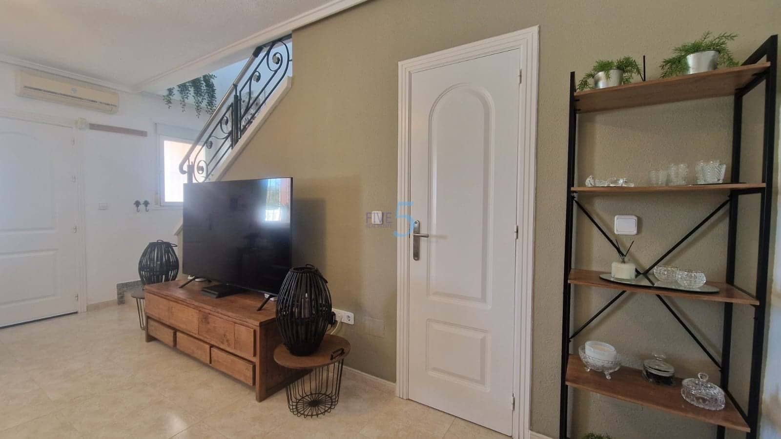 3 makuuhuone Omakotitalo myytävänä paikassa Ciudad Quesada mukana uima-altaan - 249 999 € (Ref: 9249055)