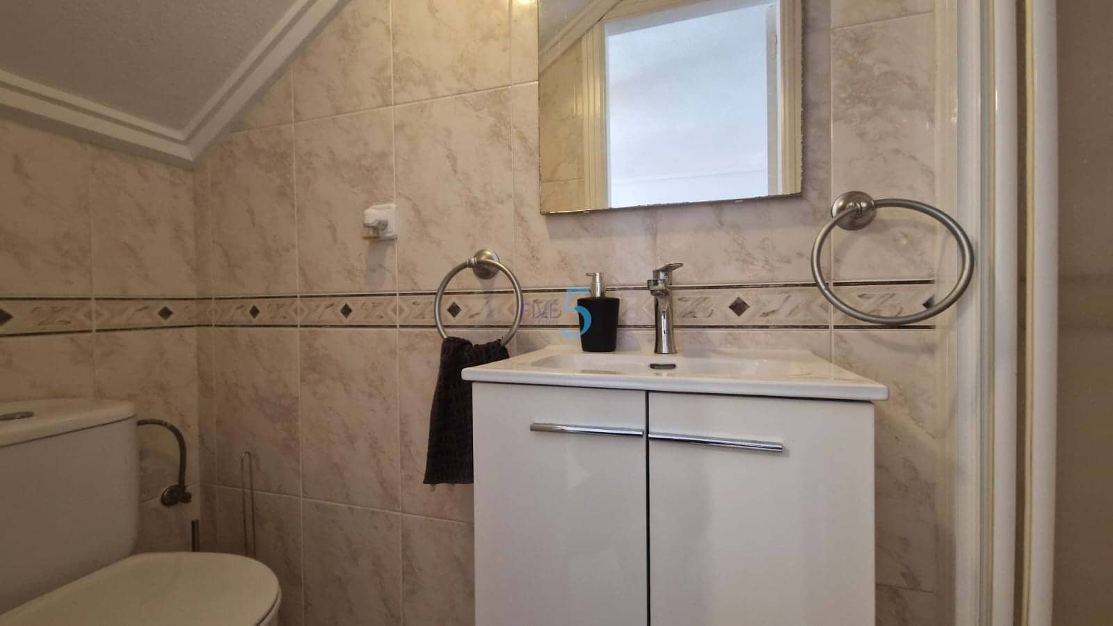 3 makuuhuone Omakotitalo myytävänä paikassa Ciudad Quesada mukana uima-altaan - 249 999 € (Ref: 9249055)