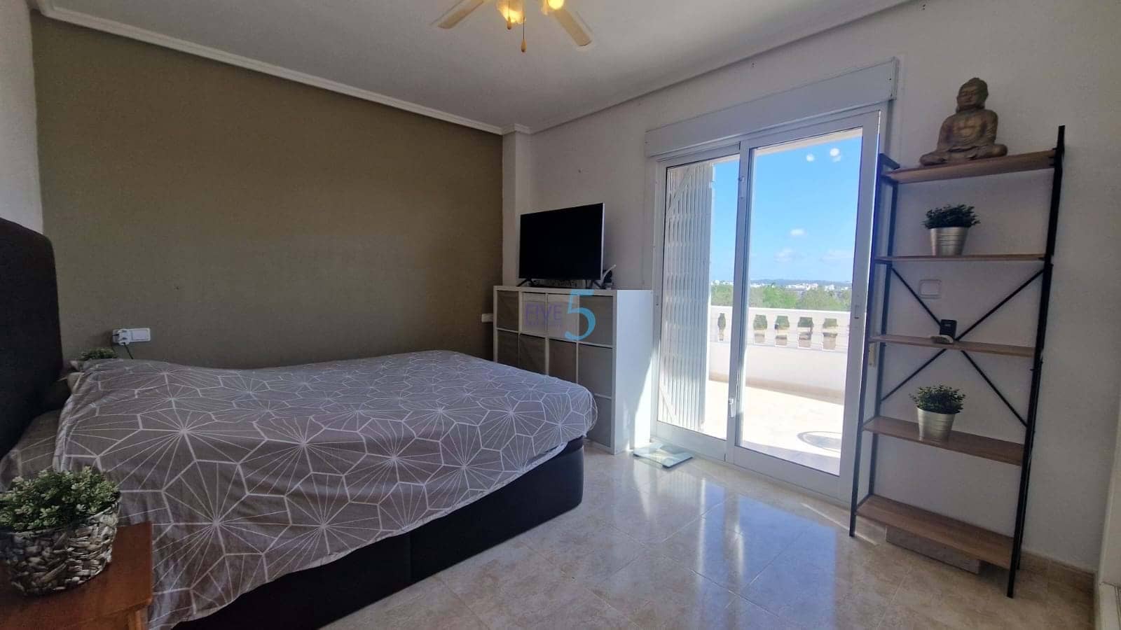 3 makuuhuone Omakotitalo myytävänä paikassa Ciudad Quesada mukana uima-altaan - 249 999 € (Ref: 9249055)