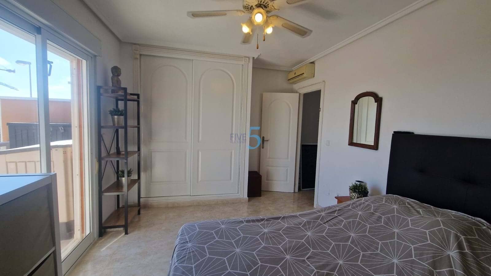 3 makuuhuone Omakotitalo myytävänä paikassa Ciudad Quesada mukana uima-altaan - 249 999 € (Ref: 9249055)