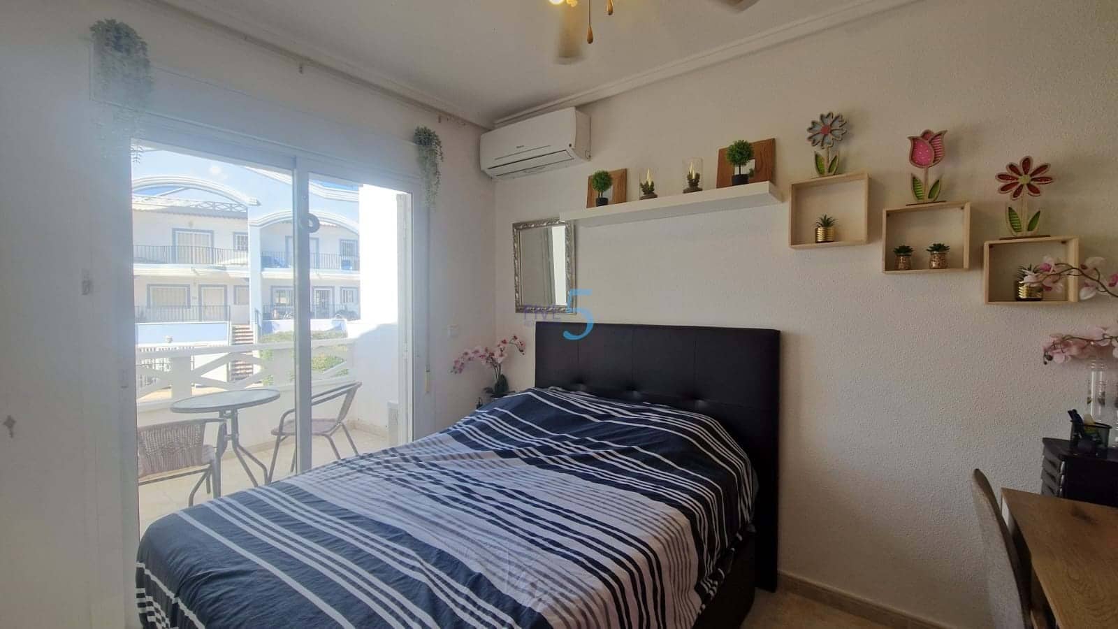 3 makuuhuone Omakotitalo myytävänä paikassa Ciudad Quesada mukana uima-altaan - 249 999 € (Ref: 9249055)