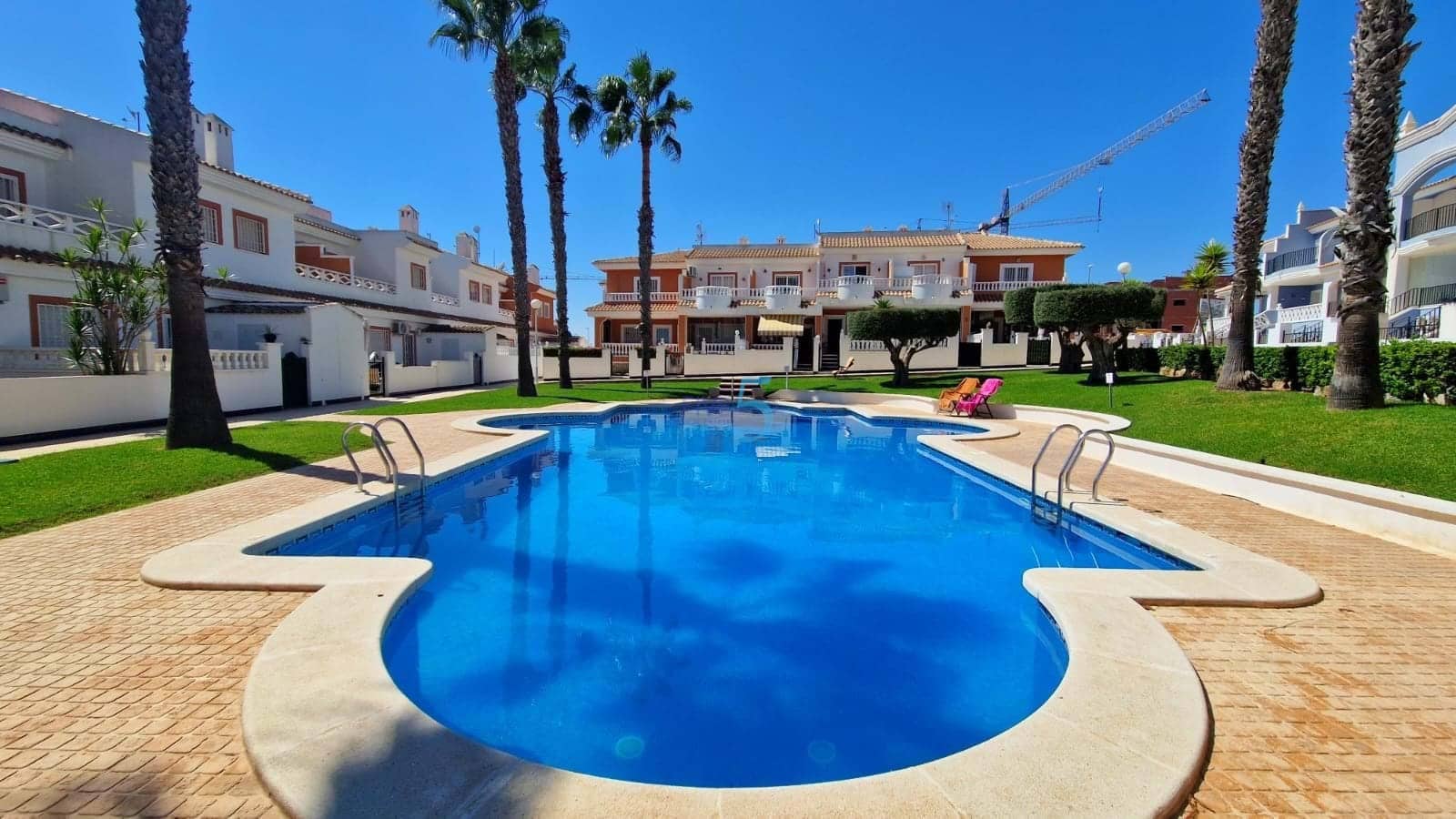 3 makuuhuone Omakotitalo myytävänä paikassa Ciudad Quesada mukana uima-altaan - 249 999 € (Ref: 9249055)