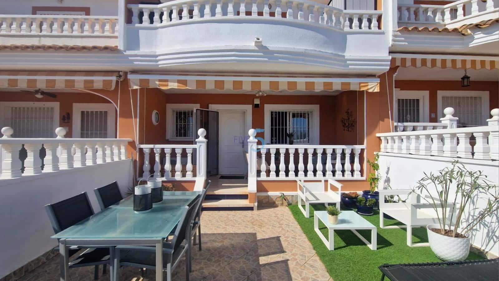 3 makuuhuone Omakotitalo myytävänä paikassa Ciudad Quesada mukana uima-altaan - 249 999 € (Ref: 9249055)