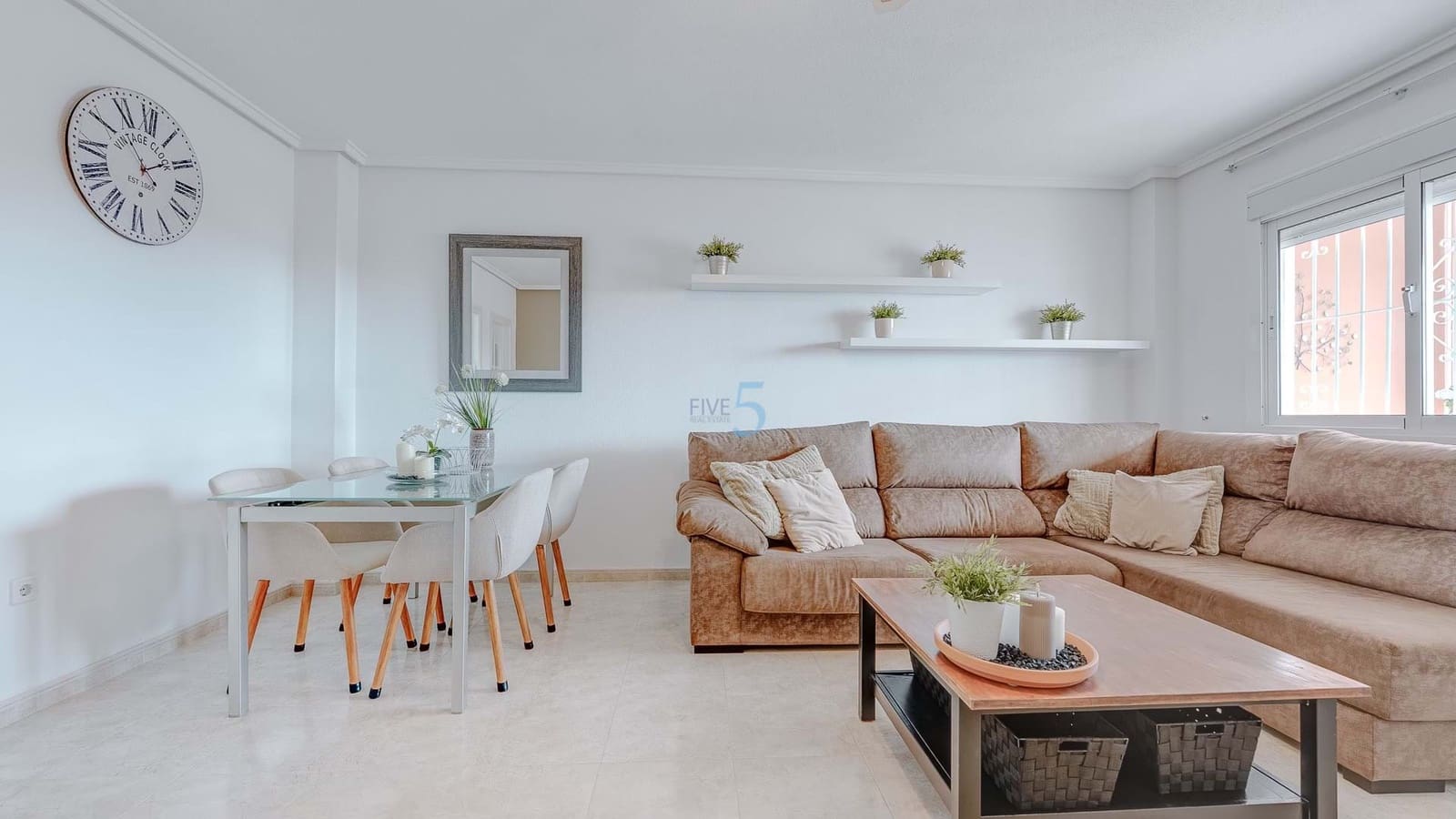 3 makuuhuone Omakotitalo myytävänä paikassa Ciudad Quesada mukana uima-altaan - 249 999 € (Ref: 9249055)