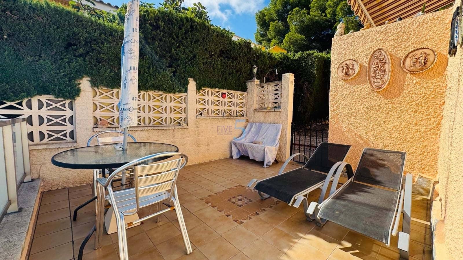 3 bedroom Villa for sale in Los Balcones with pool - € 310,000 (Ref: 9249056)