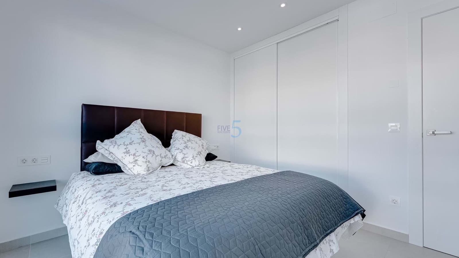 5 slaapkamer Villa te koop in Rojales met zwembad - € 450.000 (Ref: 9254508)