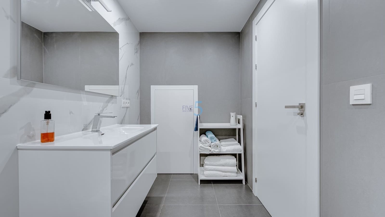 5 slaapkamer Villa te koop in Rojales met zwembad - € 450.000 (Ref: 9254508)