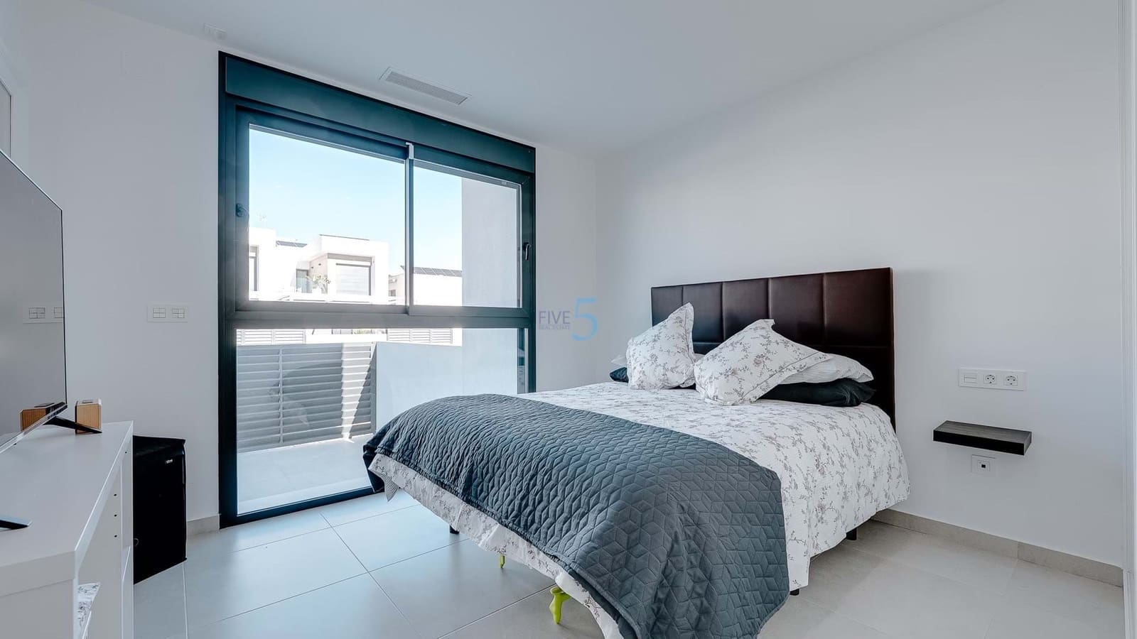 5 slaapkamer Villa te koop in Rojales met zwembad - € 450.000 (Ref: 9254508)