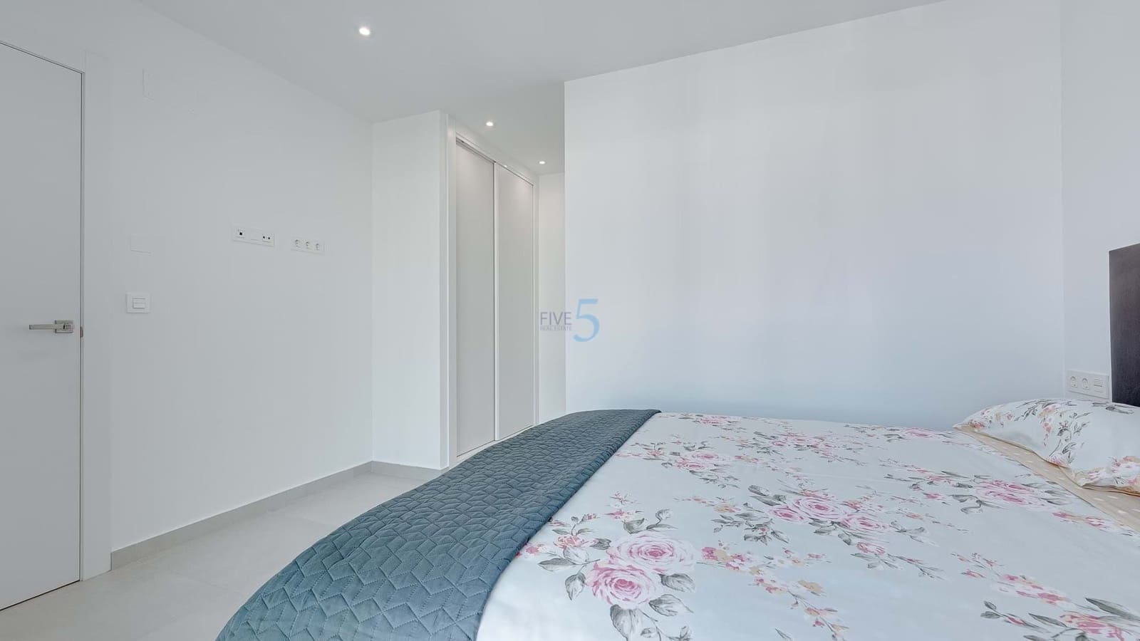 5 slaapkamer Villa te koop in Rojales met zwembad - € 450.000 (Ref: 9254508)