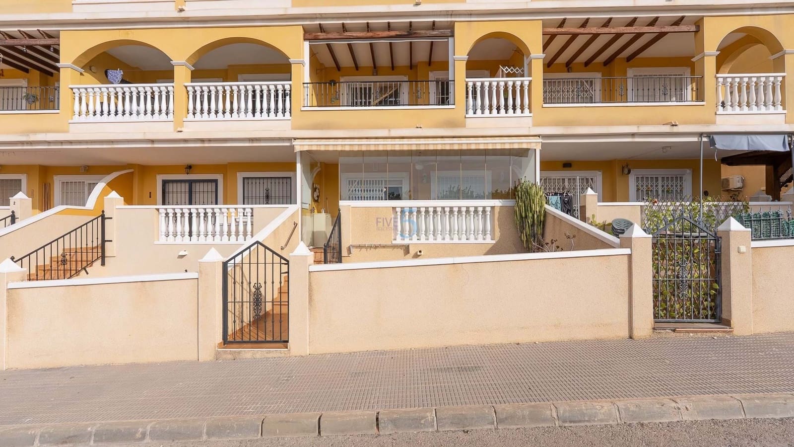 Apartamento de 2 habitaciones en Algorfa en venta con piscina - 130.000 € (Ref: 9254602)