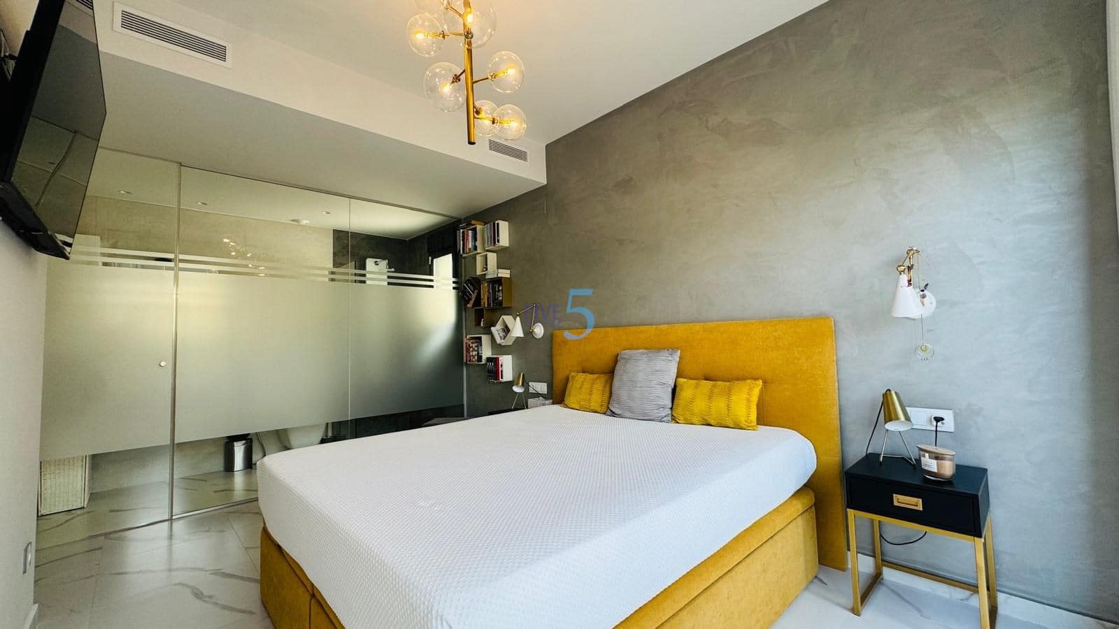 Apartamento de 2 habitaciones en San Miguel de Salinas en venta con piscina garaje - 331.420 € (Ref: 9254603)