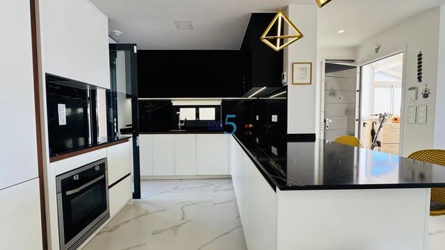 Apartamento de 2 habitaciones en San Miguel de Salinas en venta con piscina garaje - 331.420 € (Ref: 9254603)