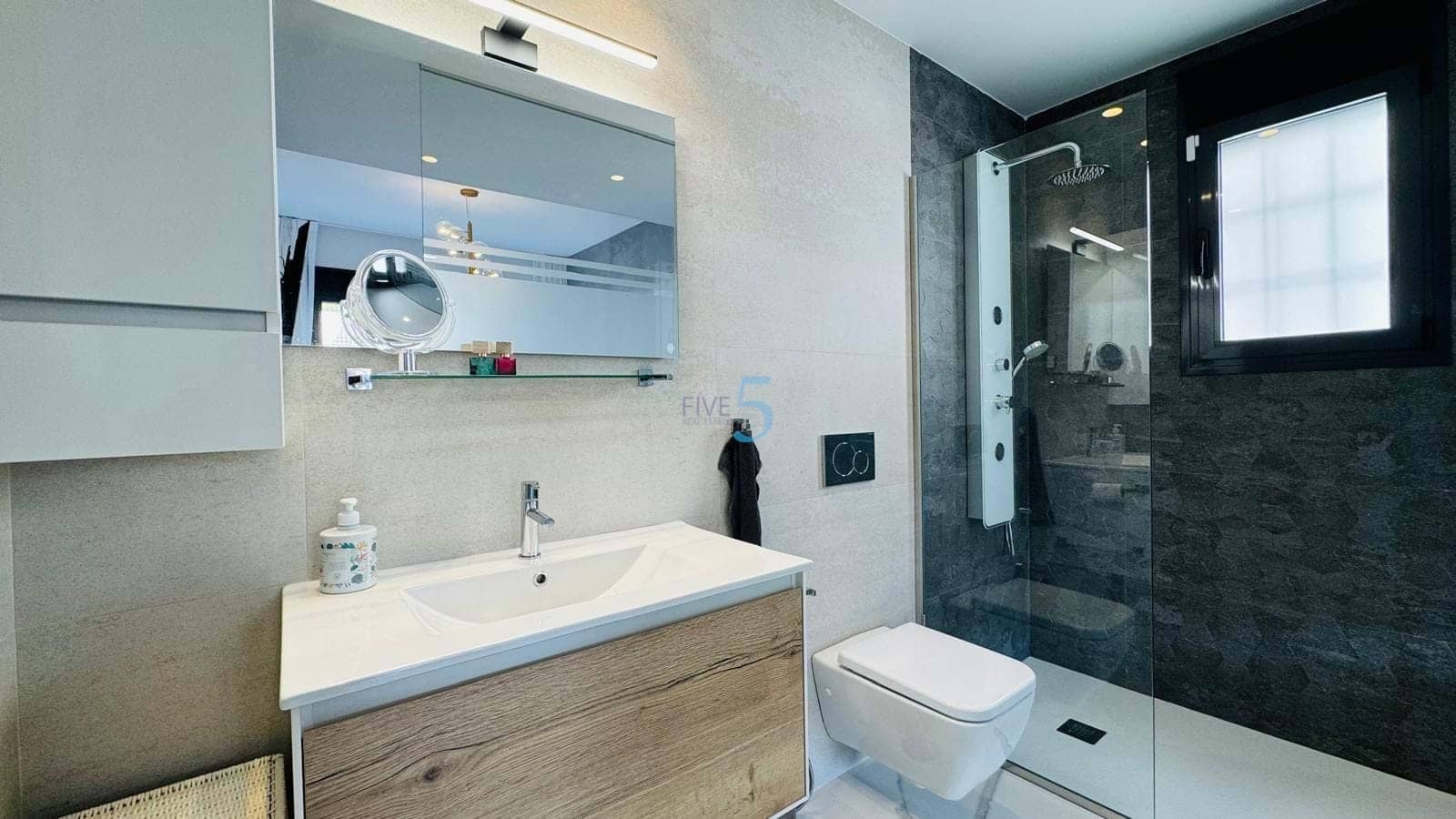 Apartamento de 2 habitaciones en San Miguel de Salinas en venta con piscina garaje - 331.420 € (Ref: 9254603)