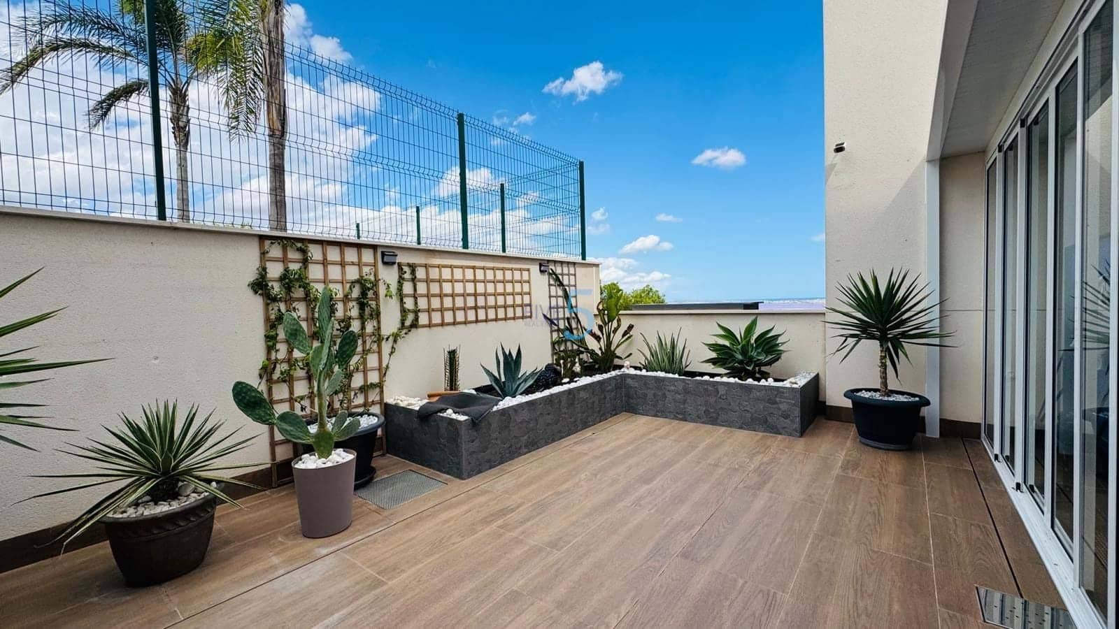 Apartamento de 2 habitaciones en San Miguel de Salinas en venta con piscina garaje - 331.420 € (Ref: 9254603)