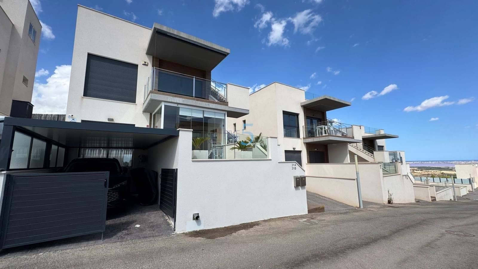 Apartamento de 2 habitaciones en San Miguel de Salinas en venta con piscina garaje - 331.420 € (Ref: 9254603)