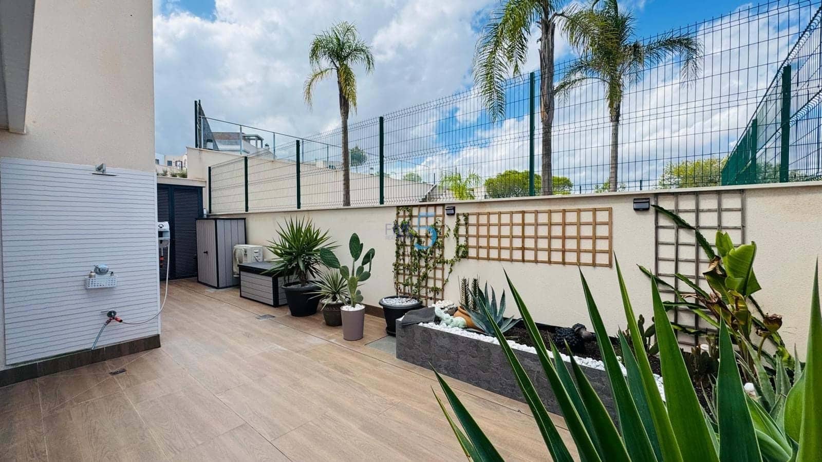 Apartamento de 2 habitaciones en San Miguel de Salinas en venta con piscina garaje - 331.420 € (Ref: 9254603)