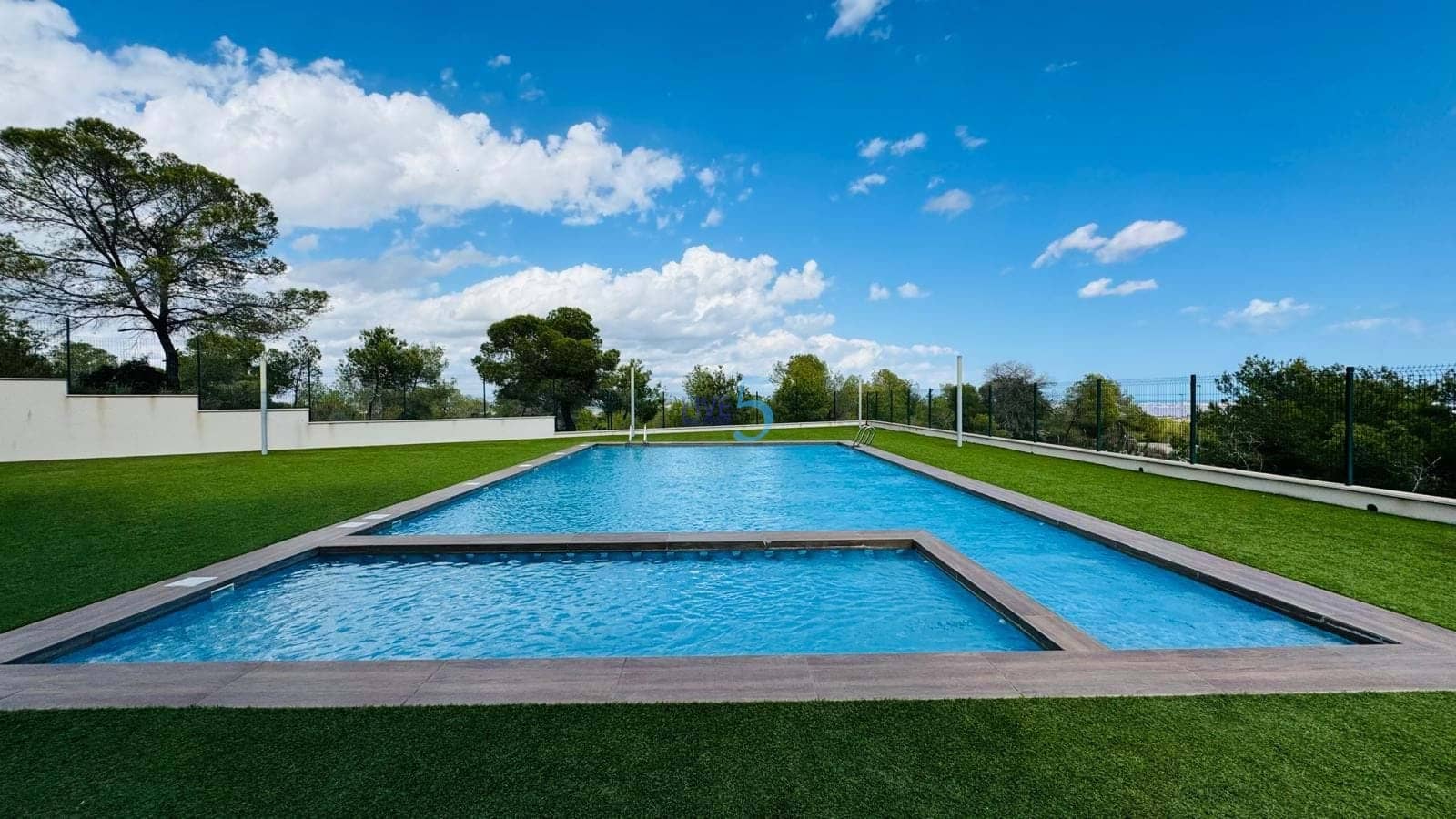 Apartamento de 2 habitaciones en San Miguel de Salinas en venta con piscina garaje - 331.420 € (Ref: 9254603)