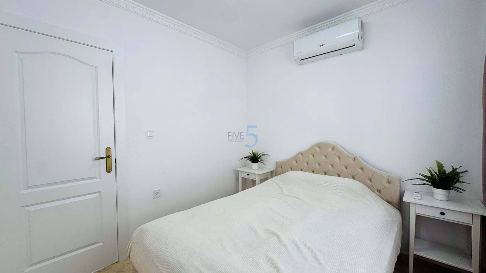 3 bedroom Villa for sale in Villamartin with pool garage - € 250,000 (Ref: 9261923)