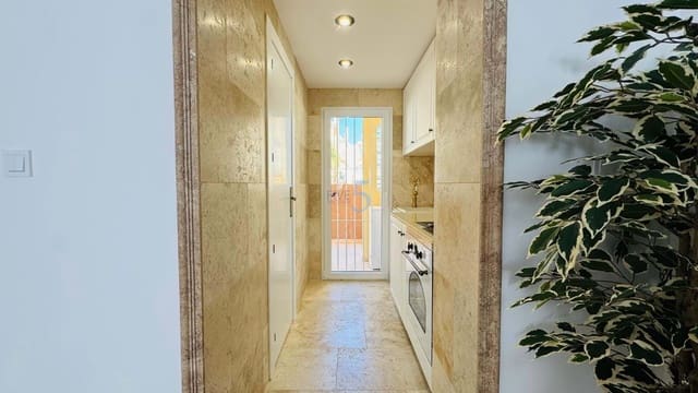 3 soveværelse Villa til salg i Villamartin, Orihuela med swimmingpool garage - € 250.000 (Ref: 9261923)