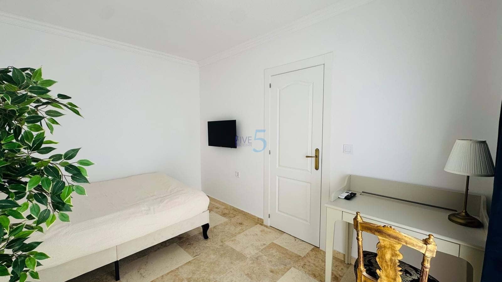 3 bedroom Villa for sale in Villamartin with pool garage - € 250,000 (Ref: 9261923)