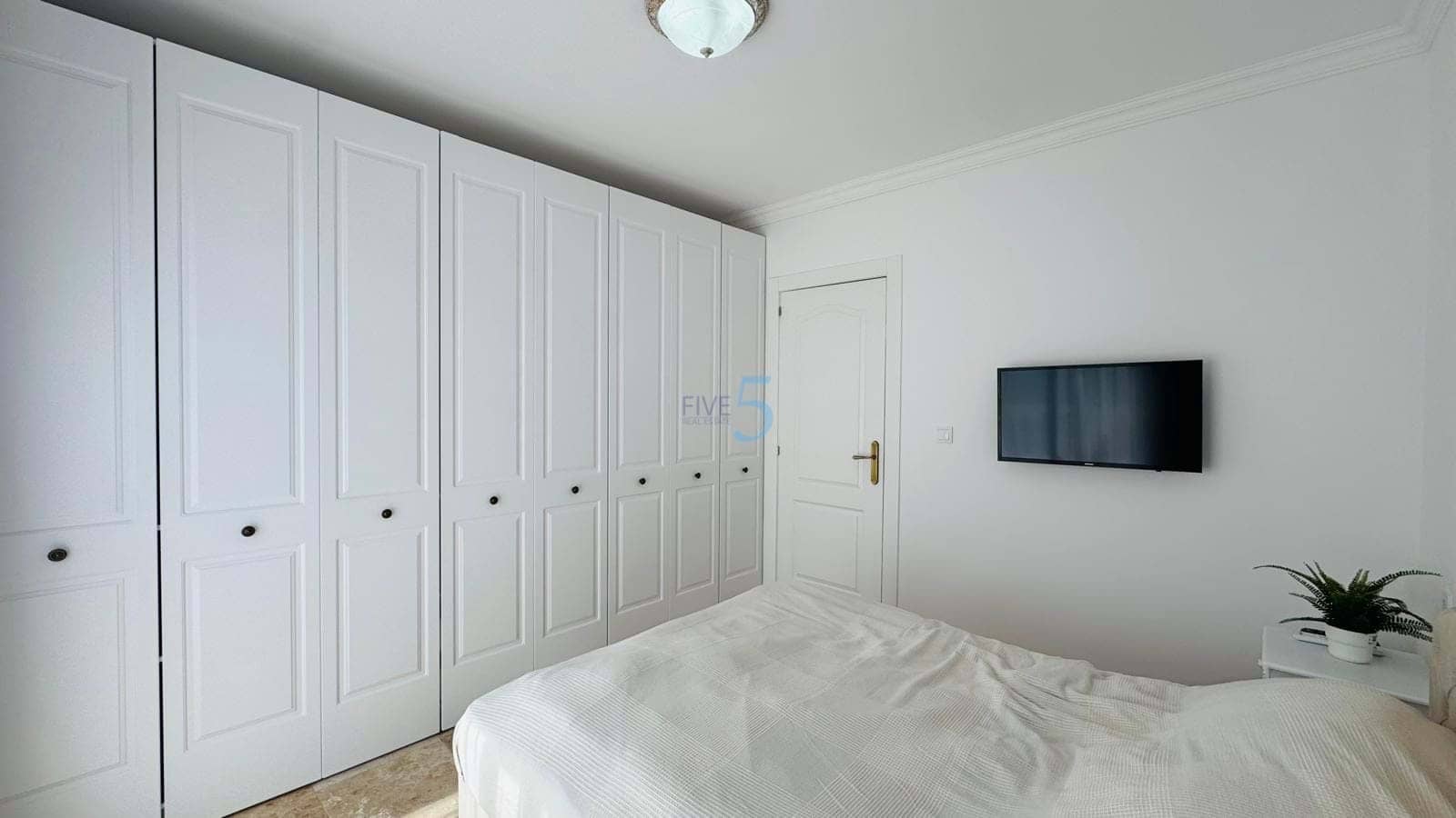 3 bedroom Villa for sale in Villamartin with pool garage - € 250,000 (Ref: 9261923)