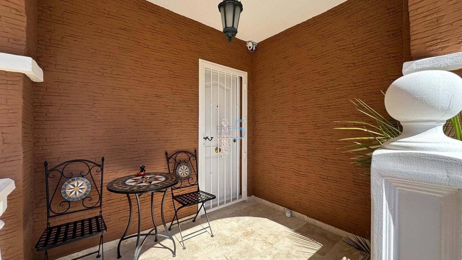 3 bedroom Villa for sale in Villamartin with pool garage - € 250,000 (Ref: 9261923)