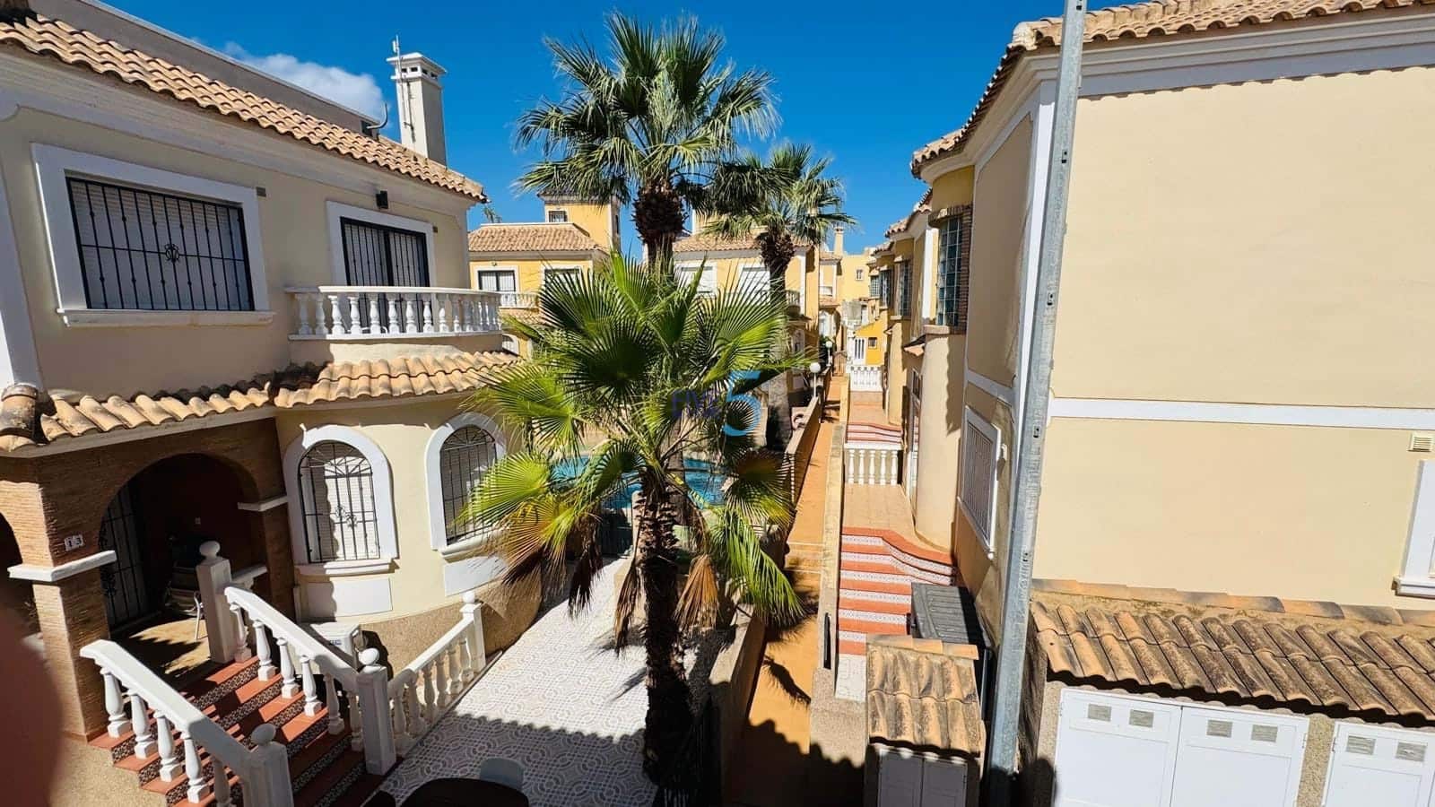 3 bedroom Villa for sale in Villamartin with pool garage - € 250,000 (Ref: 9261923)
