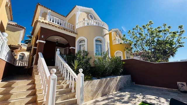 3 chambre Villa/Maison à vendre à Villamartin, Orihuela avec piscine garage - 250 000 € (Ref: 9261923)