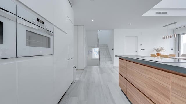 3 chambre Villa/Maison à vendre à Lomas de Cabo Roig - Los Dolses, Orihuela avec piscine - 649 900 € (Ref: 9269034)