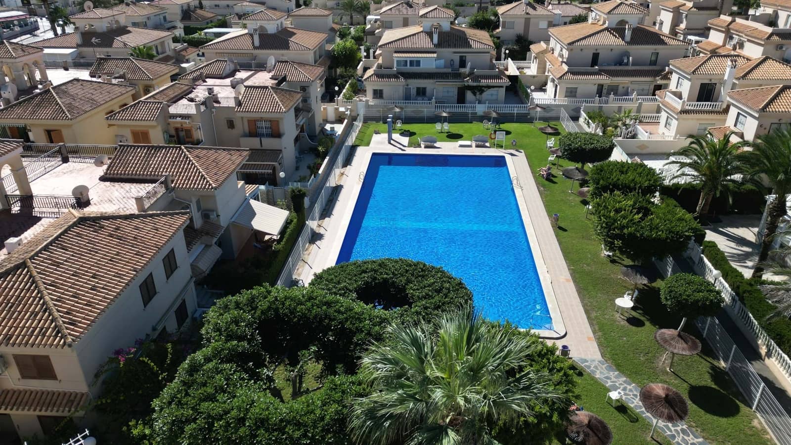 2 bedroom Townhouse for sale in Playa Flamenca with pool - € 204,990 (Ref: 9269035)