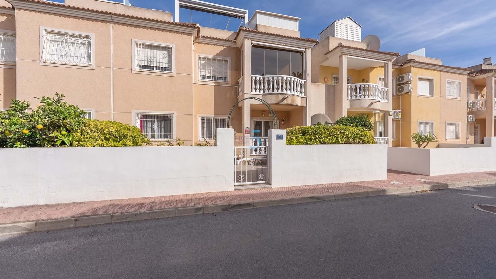 2 soveværelse Lejlighed til salg i Ciudad Quesada med swimmingpool - € 149.000 (Ref: 9270623)