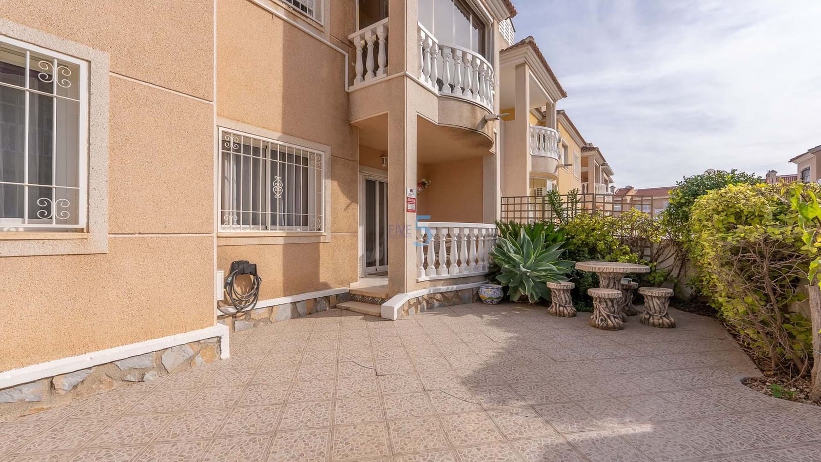 2 soveværelse Lejlighed til salg i Ciudad Quesada med swimmingpool - € 149.000 (Ref: 9270623)