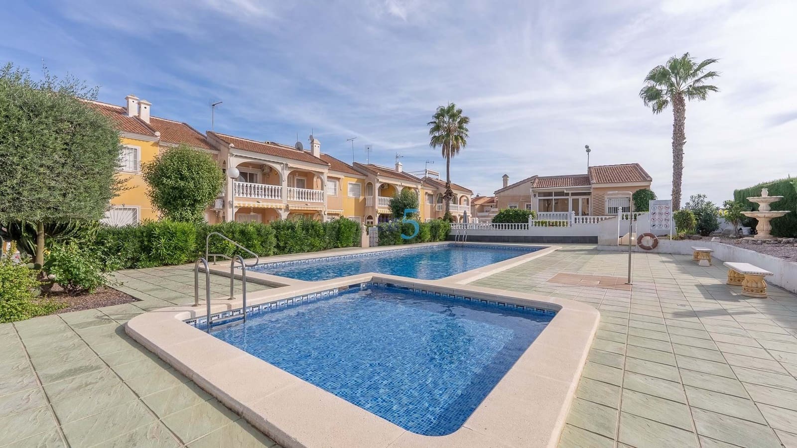 2 soveværelse Lejlighed til salg i Ciudad Quesada med swimmingpool - € 149.000 (Ref: 9270623)