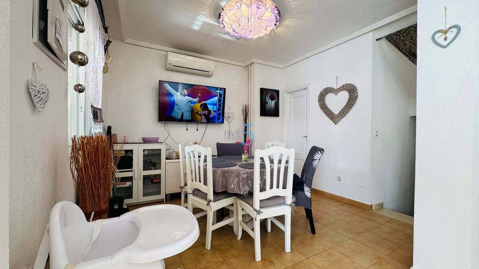 3 bedroom Villa for sale in Villamartin with pool garage - € 270,000 (Ref: 9271964)