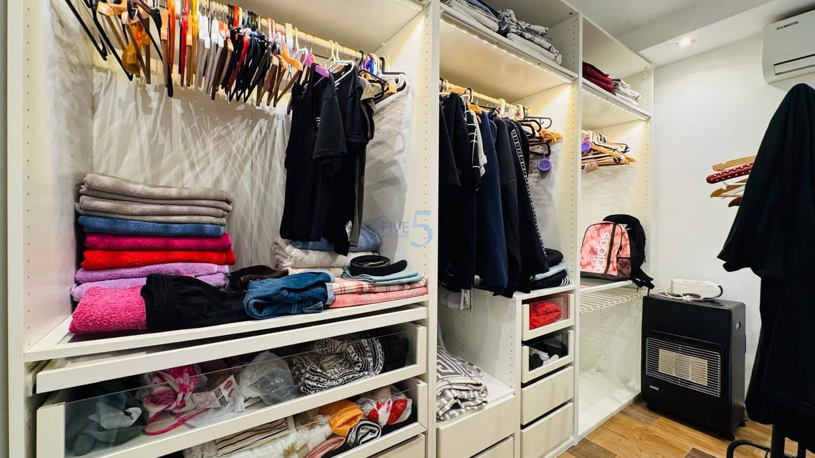 3 bedroom Villa for sale in Villamartin with pool garage - € 270,000 (Ref: 9271964)