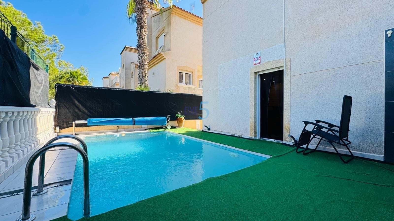 3 bedroom Villa for sale in Villamartin with pool garage - € 270,000 (Ref: 9271964)