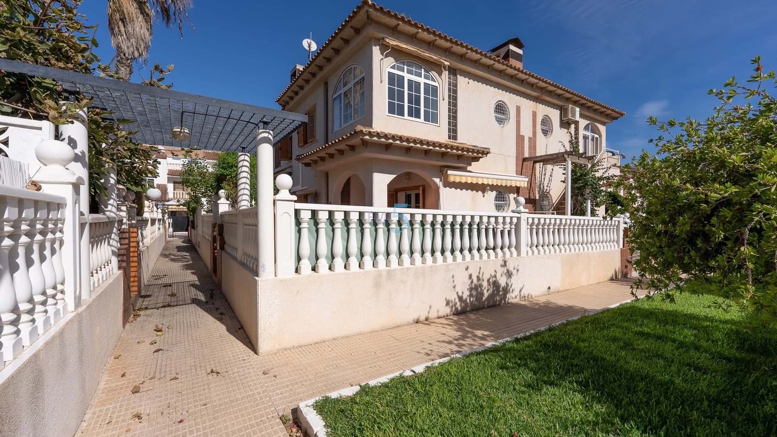 4 soverom Leilighet til salgs i Orihuela Costa med svømmebasseng - € 237 500 (Ref: 9275396)