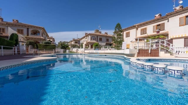 4 quarto Apartamento para venda em Punta Prima, Orihuela com piscina - 237 500 € (Ref: 9275396)