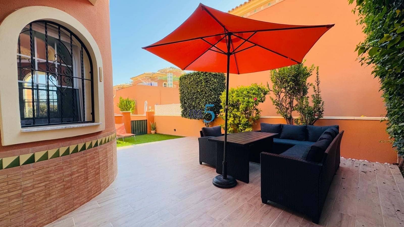 3 chambre Villa/Maison à vendre à Playa Flamenca avec piscine - 269 000 € (Ref: 9283066)