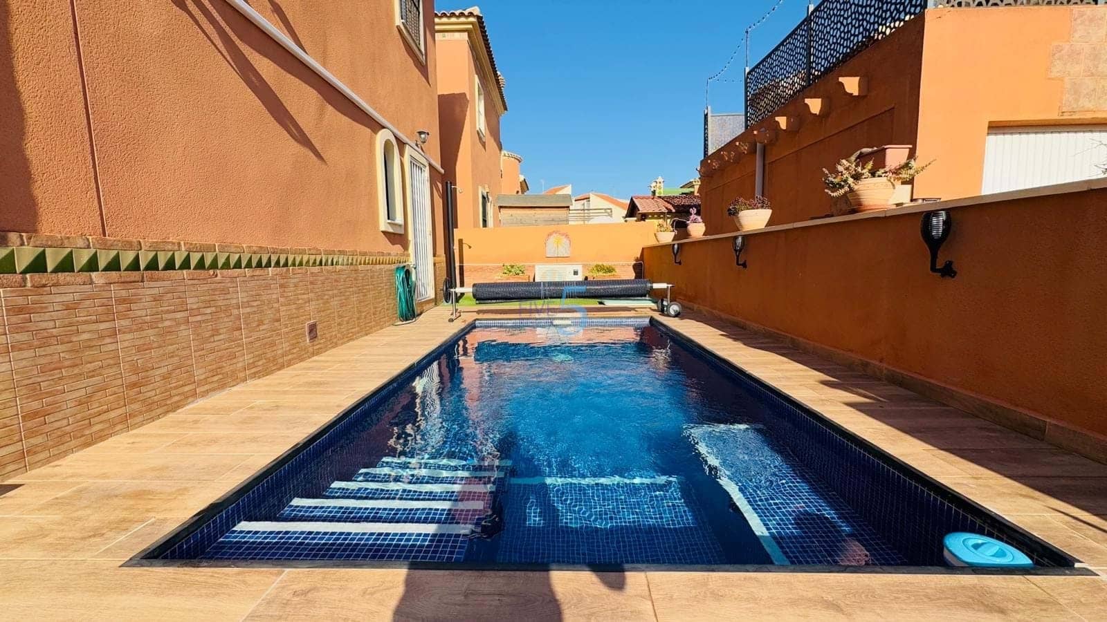 3 chambre Villa/Maison à vendre à Playa Flamenca avec piscine - 269 000 € (Ref: 9283066)