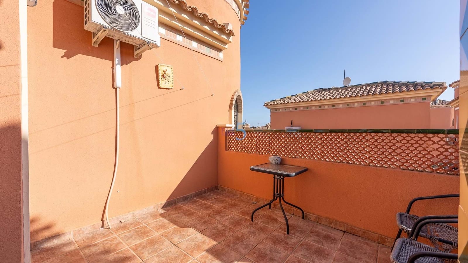 3 makuuhuone Huvila myytävänä paikassa Playa Flamenca mukana uima-altaan - 269 000 € (Ref: 9283066)